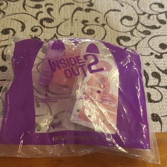 2024 McDonald's Happy Meal Toy - Picture 1 of 5